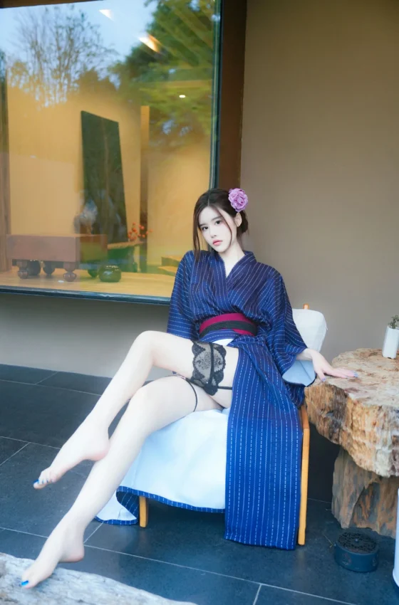 [秀人内购] 晚苏susu 诱人私拍福利 户外枷锁