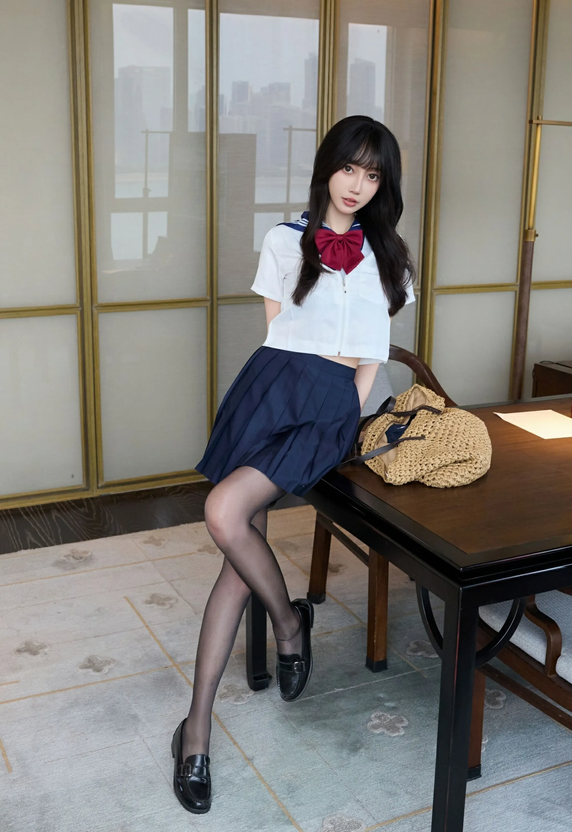[XiuRen秀人网] 2025.09.15 No.10766 玥儿玥er JK制服 性感魅惑黑丝 上海旅拍写真 [68+1P]
