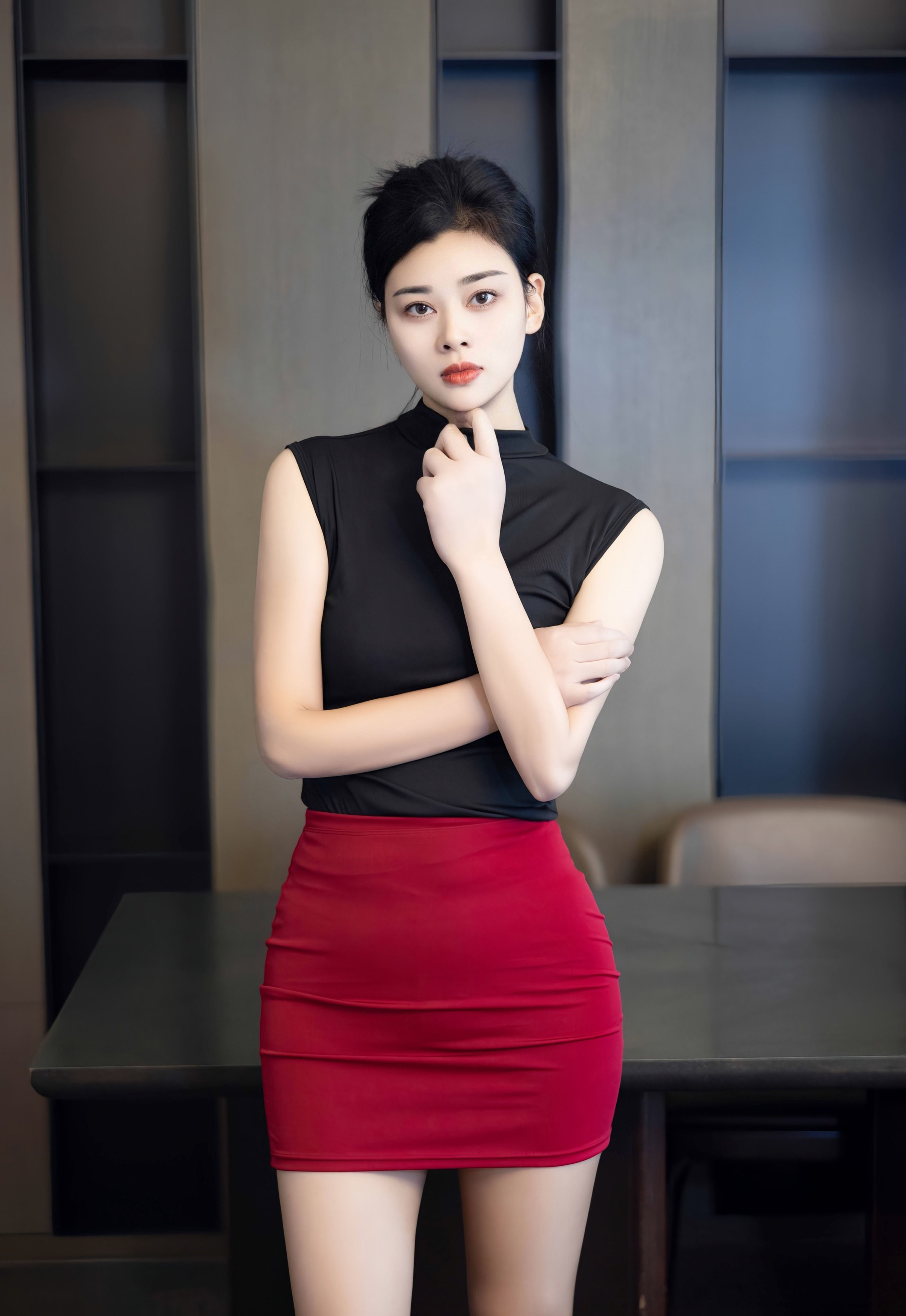 [XiuRen秀人网] 2025.11.05 No.10948 徐清妍 新人首套写真 黑色OL服饰 性感魅惑黑丝 [80+1P]