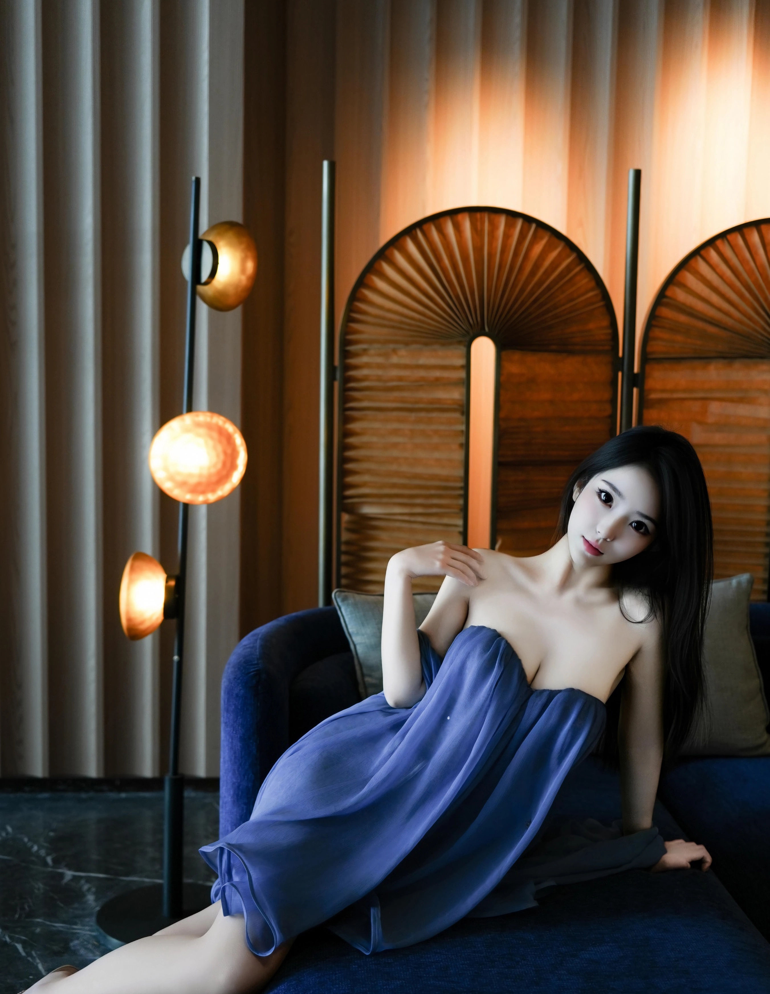 [XiuRen秀人网] 2025.11.14 No.10988 烧烧小桃 蓝色连衣短裙 性感写真 [52+1P]