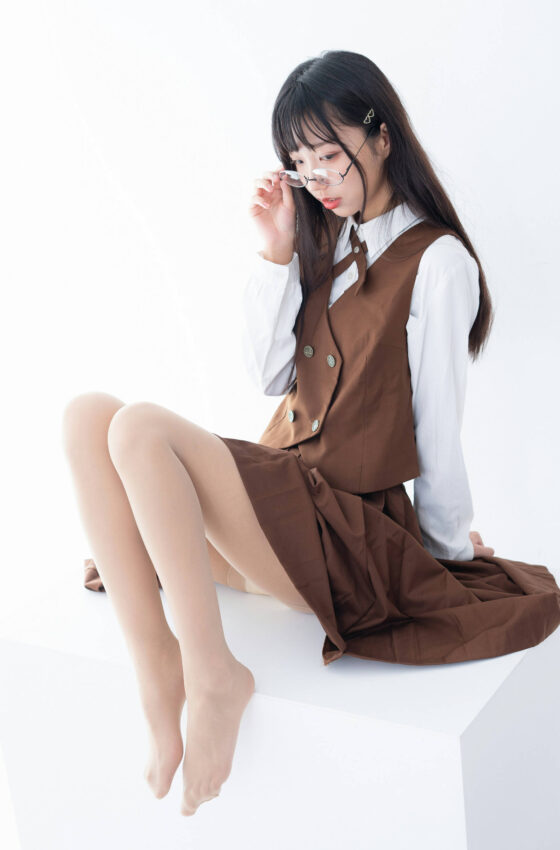 [紧急企划] NO.028 出境：一只喵喵梓 [48P]