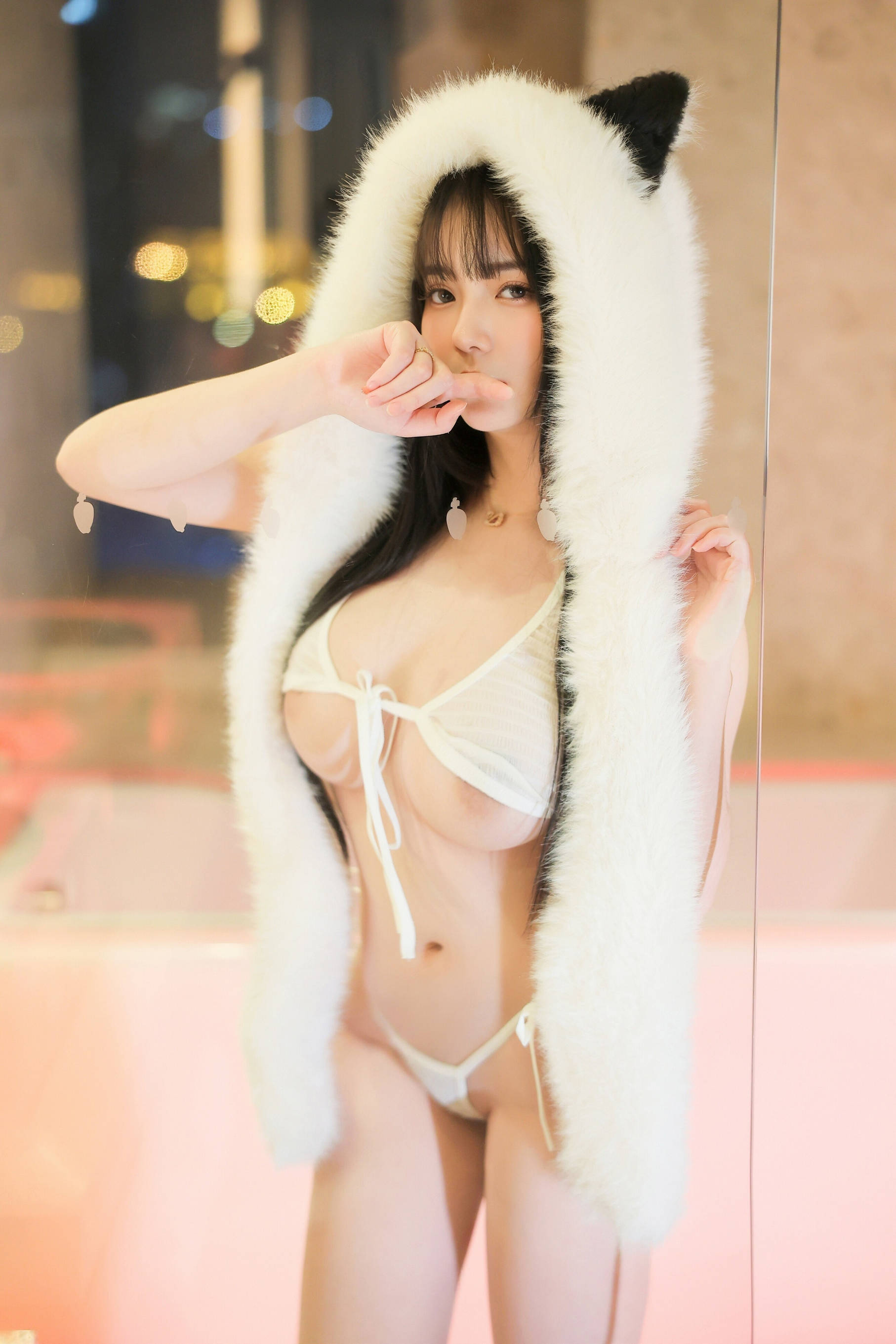 [秀人内购] 软情 诱人私拍福利 白色丝袜情趣内衣