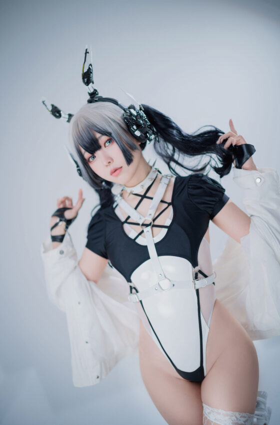[COSPLAY] Ely_eee(ElyEE子) – Cyber Girl BLANCHE 賽博少女